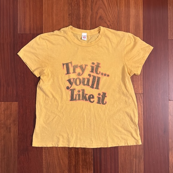 🚫SOLD🚫 Re/Done x Hanes 70s Recycled Loose "Try It" Tee in Vintage Gold - Picture 3 of 5